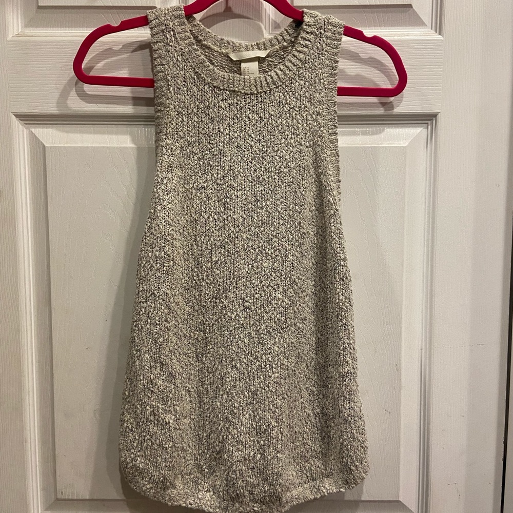 Sleeveless sweater